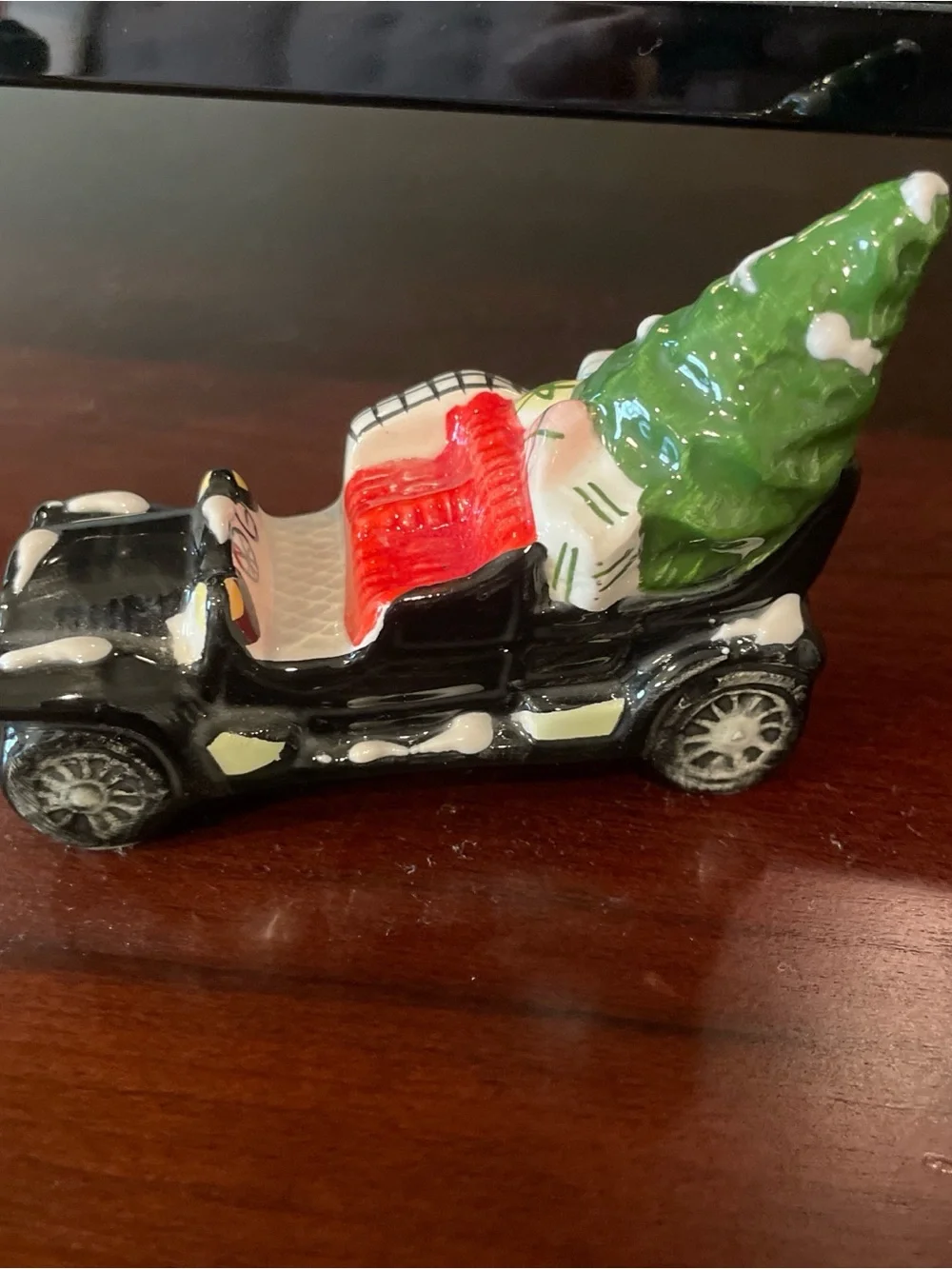 Vintage Ceramic Christmas Figurine Set - Multicolor